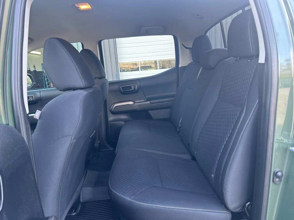Used 2021 Toyota Tacoma SR5 w/ Trail Edition image 22