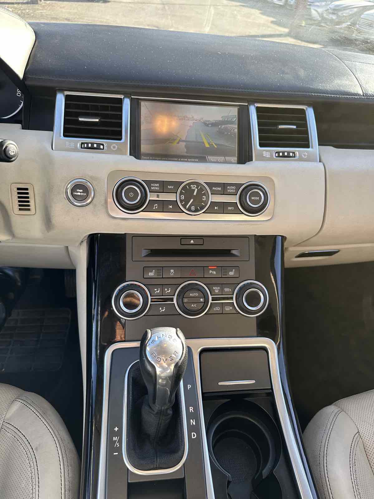 Used 2011 Land Rover Range Rover Sport Supercharged image 25