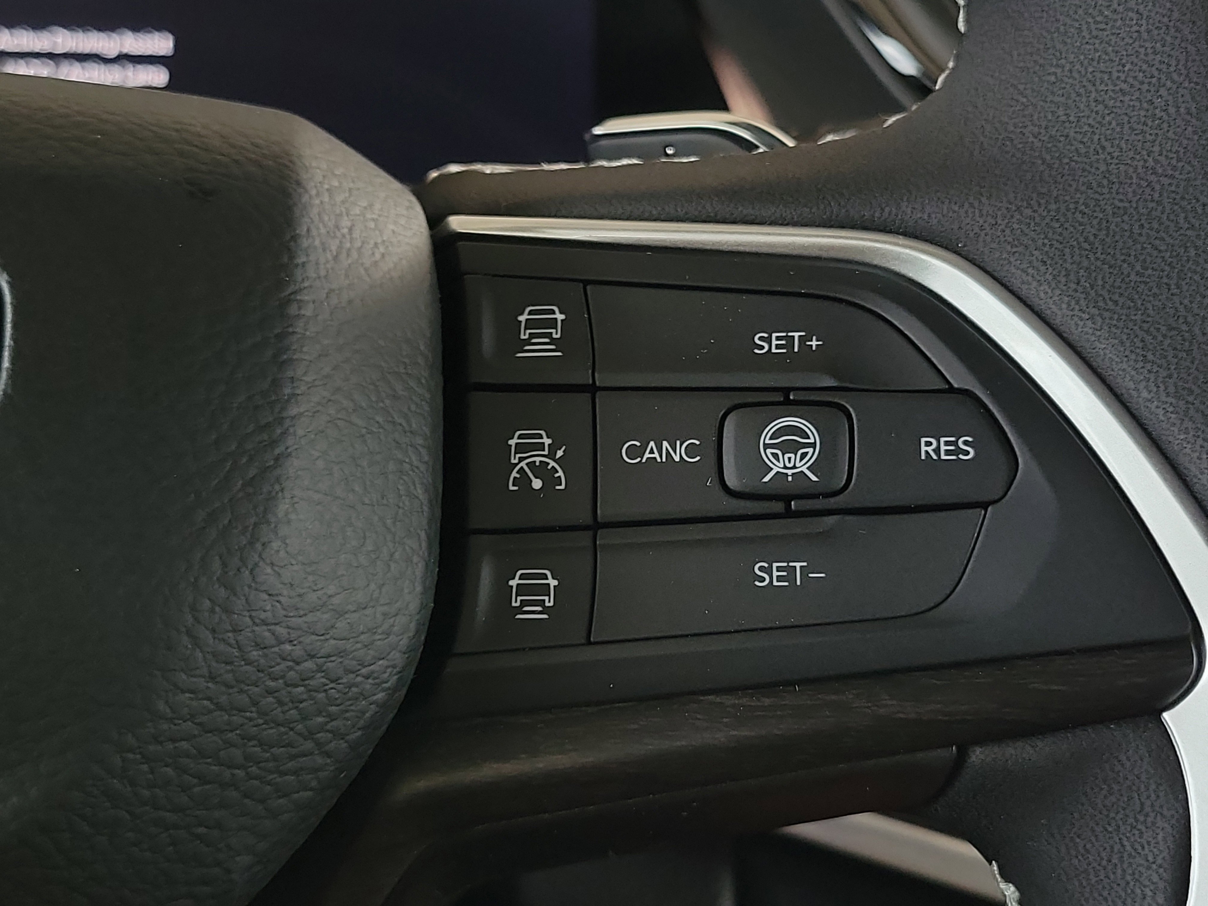 New 2026 Jeep Grand Cherokee L 2WD image 23