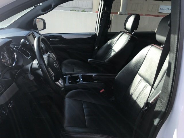 Used 2016 Dodge Grand Caravan R/T FWD image 9
