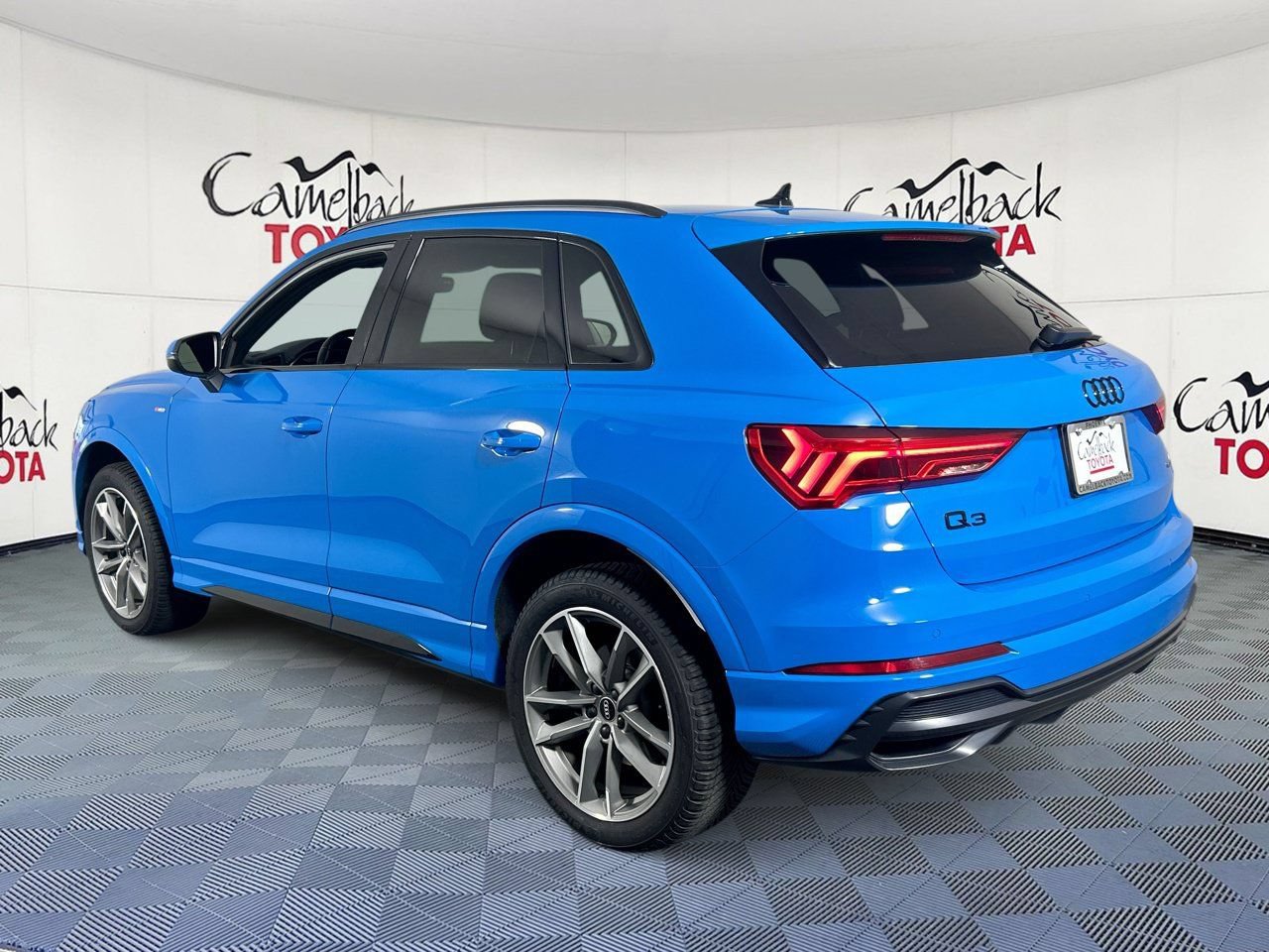 Used 2022 Audi Q3 2.0T Premium Plus w/ Premium Plus Package AWD/4WD image 5