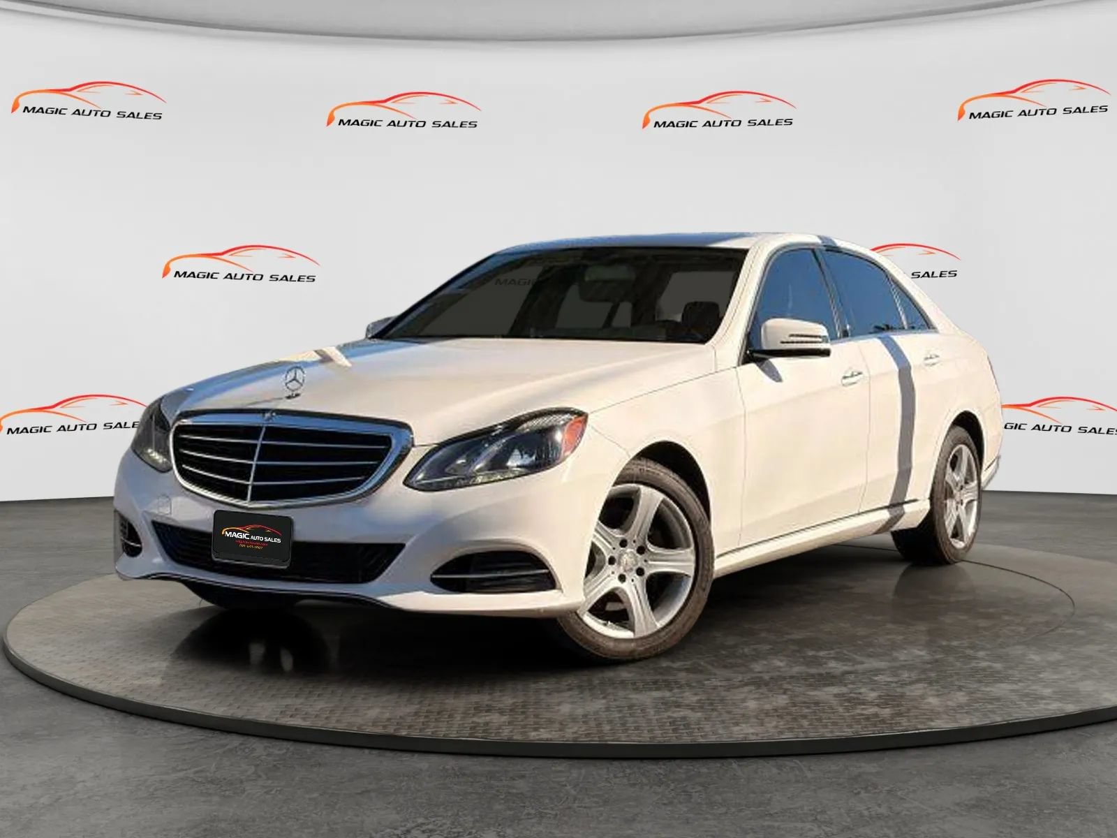 Used 2015 Mercedes-Benz E 350 4MATIC Sedan image 1