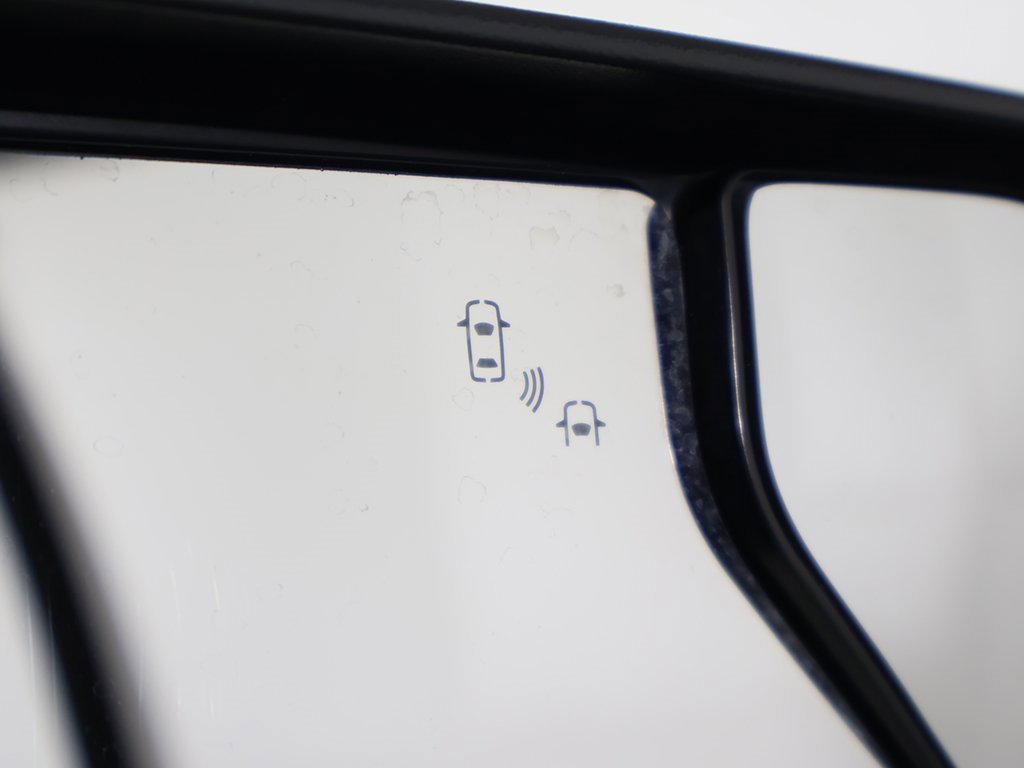 Used 2021 Nissan Titan PRO-4X w/ Pro-4x Convenience Package image 41