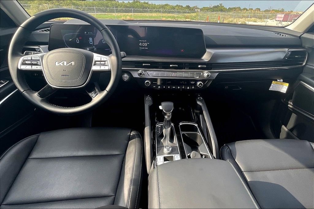 New 2025 Kia Telluride S image 9
