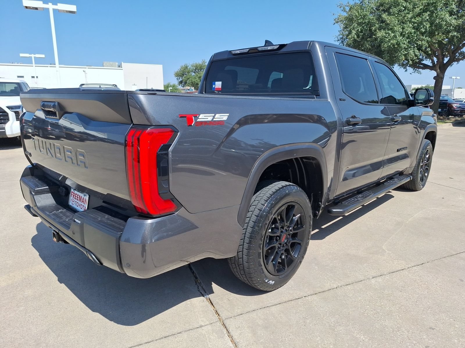 Used 2023 Toyota Tundra SR5 w/ SR5 Convenience Package AWD/4WD image 6
