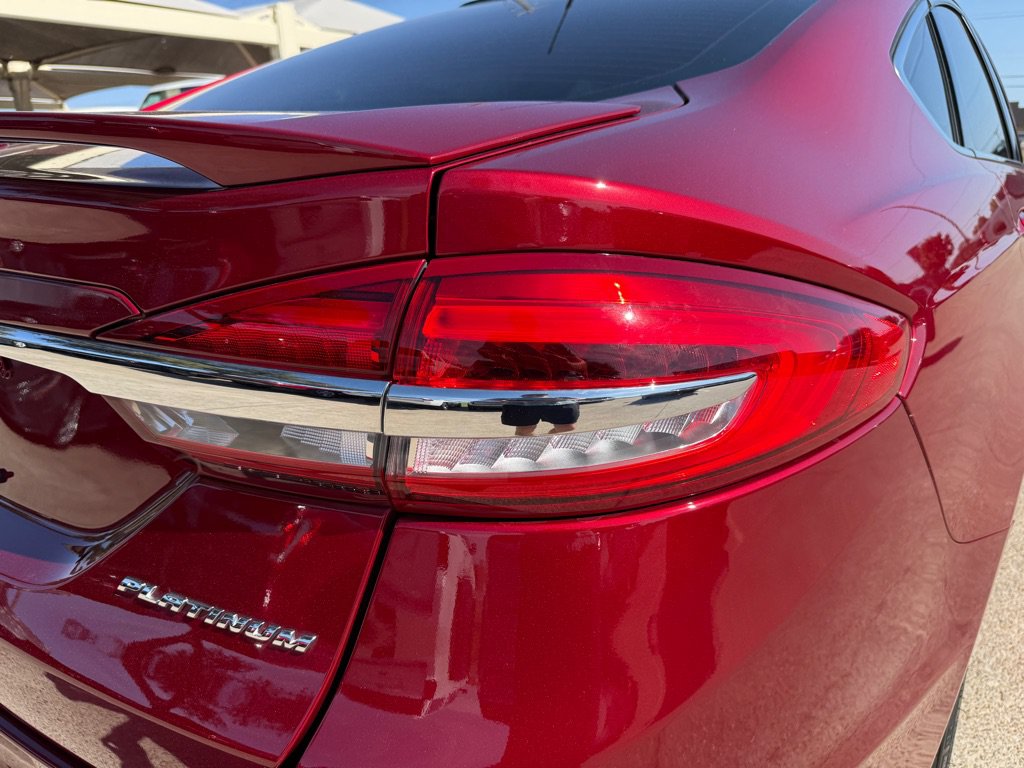 Used 2018 Ford Fusion Energi Platinum FWD image 9