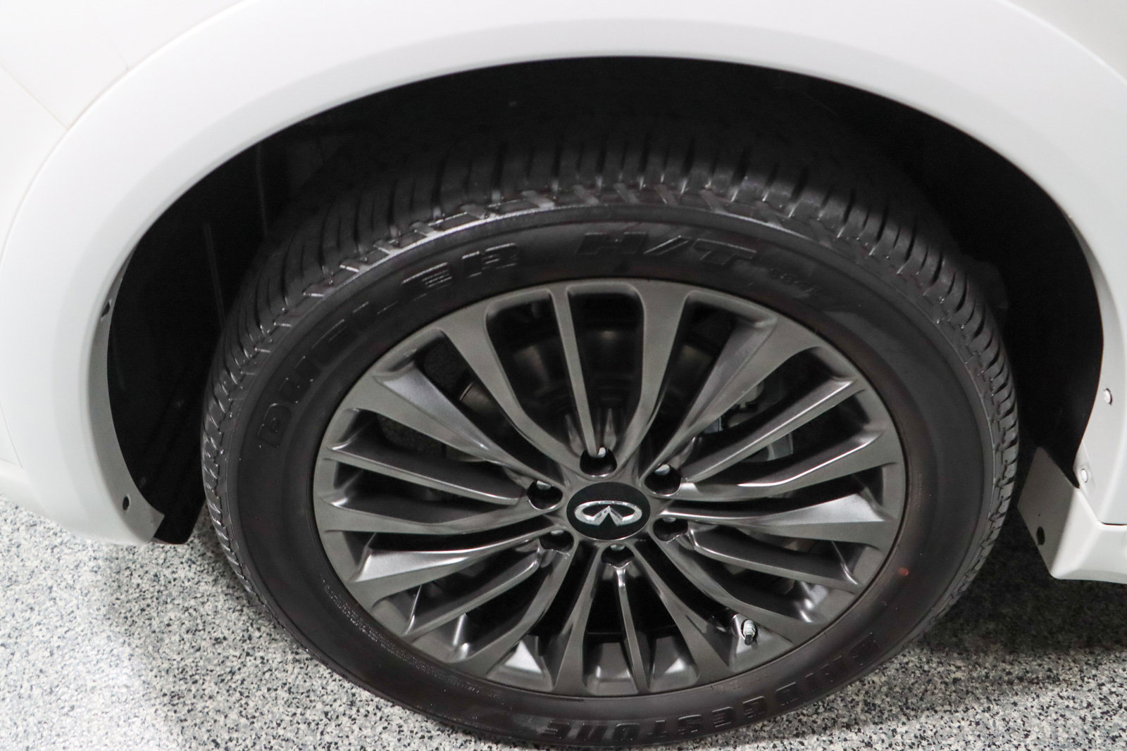 Used 2023 INFINITI QX80 Premium Select w/ Cargo Package image 11