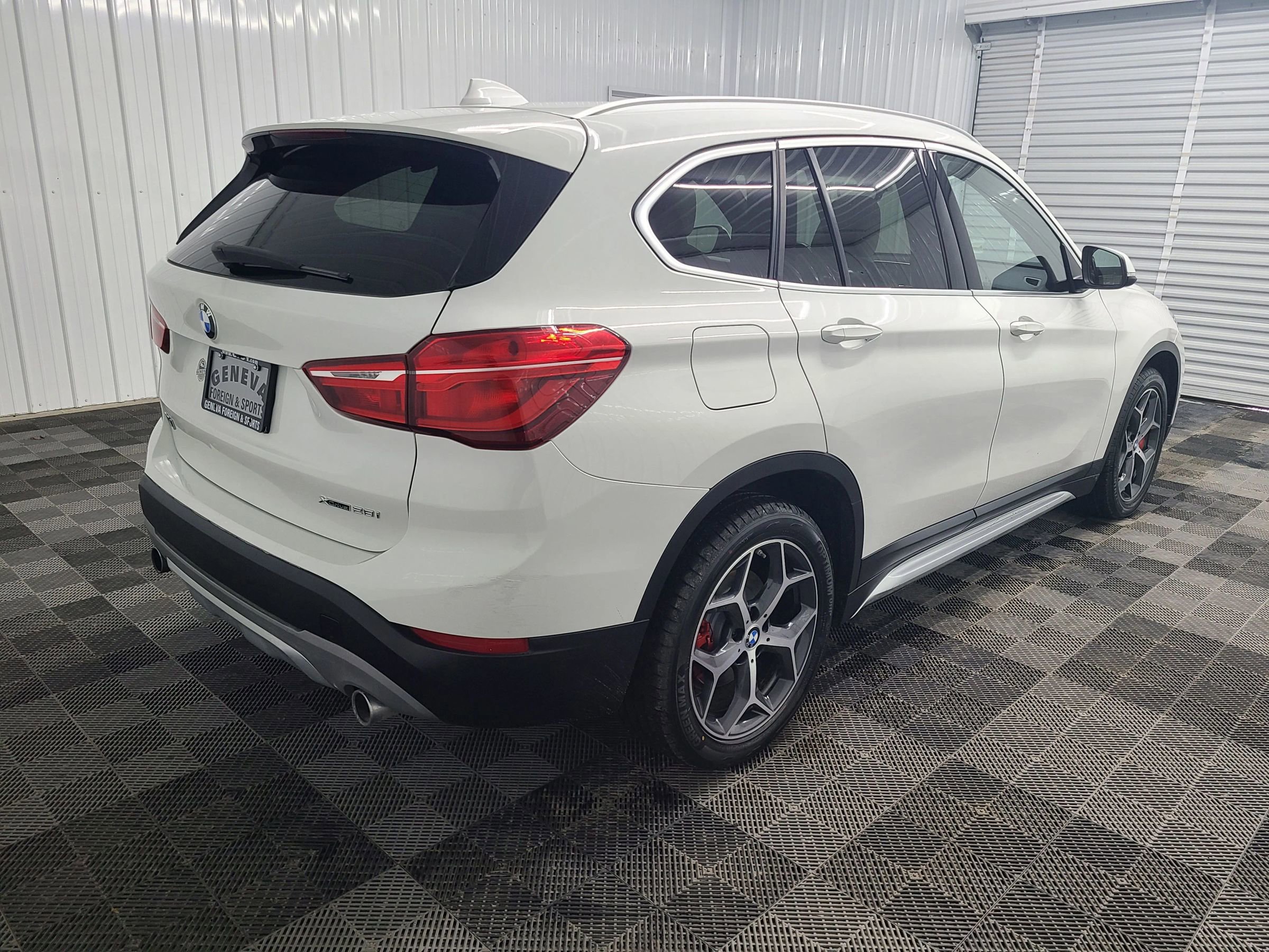 Used 2018 BMW X1 xDrive28i w/ Convenience Package image 11