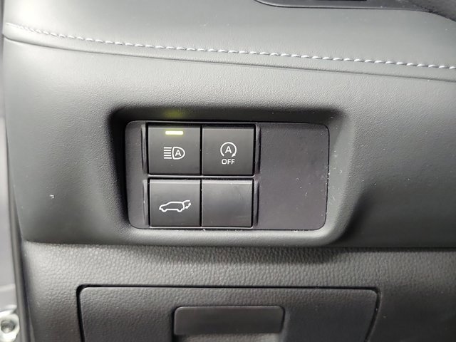 Used 2024 Toyota Highlander LE image 25