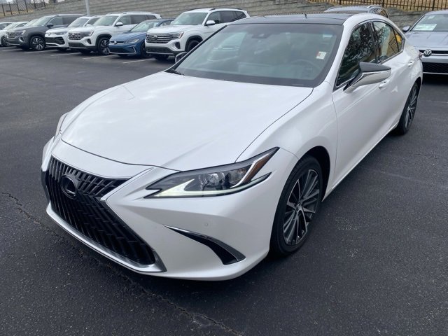 Used 2025 Lexus ES 350 w/ Premium Package image 8