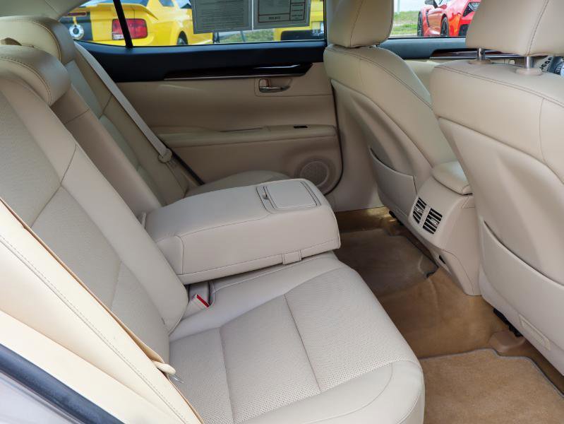 Used 2014 Lexus ES 350 w/ Luxury Package image 12