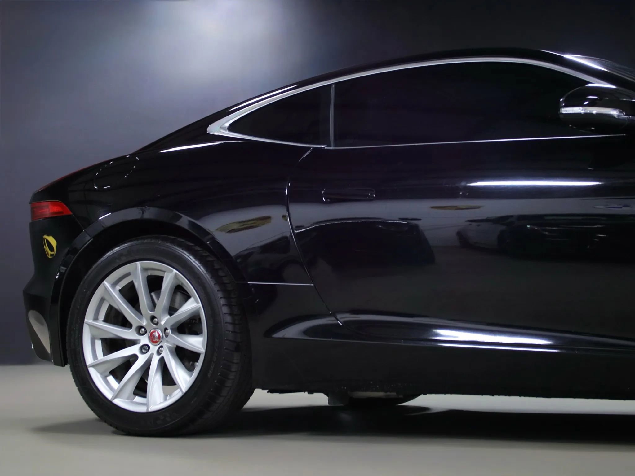 Used 2017 Jaguar F-TYPE Coupe image 12