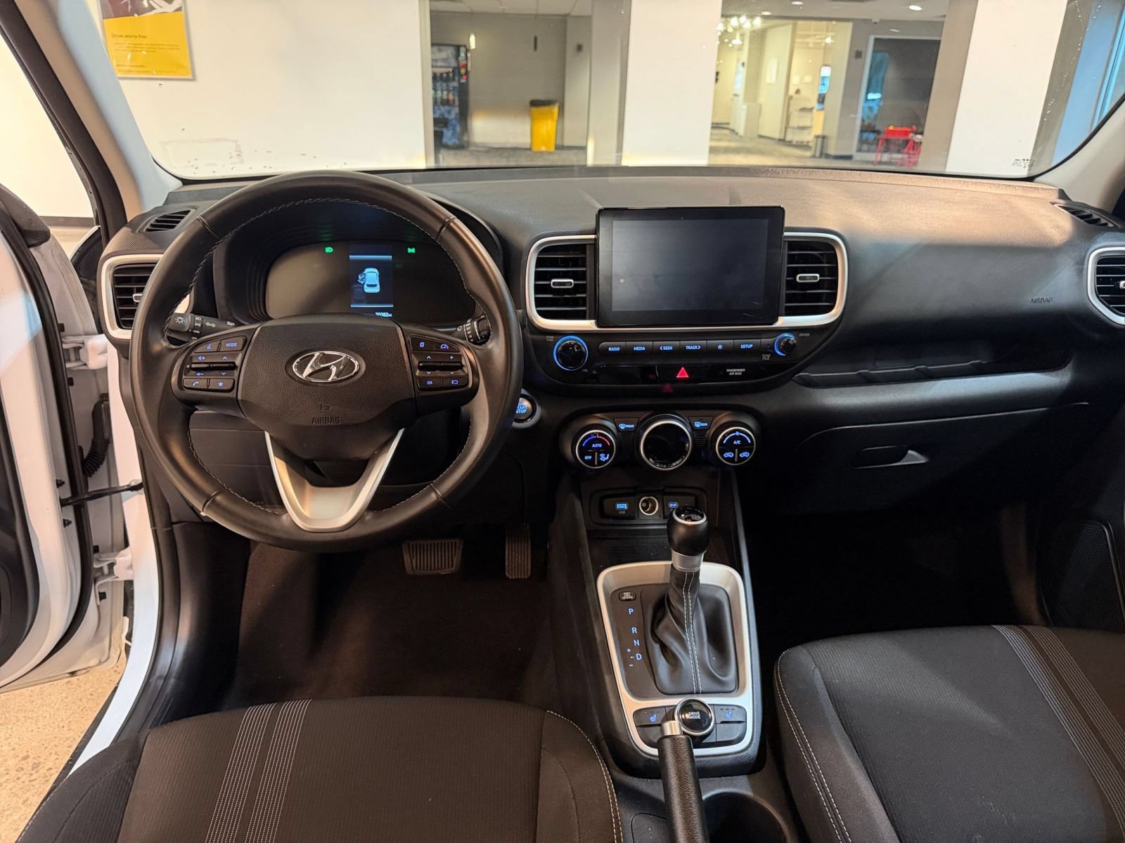 Used 2026 Hyundai Venue SEL FWD image 28