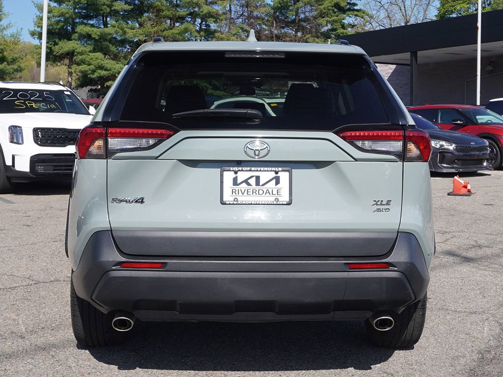 Used 2023 Toyota RAV4 XLE Premium AWD/4WD image 13