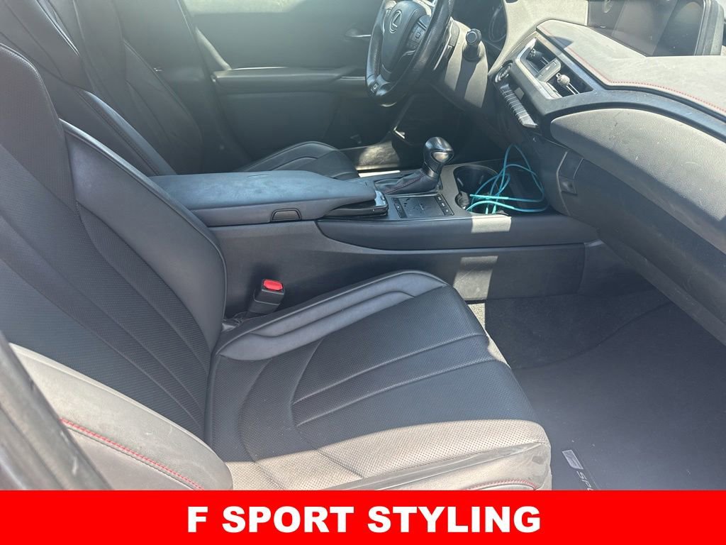 Used 2021 Lexus UX 200 F Sport w/ Accessory Package (Z1) FWD image 5