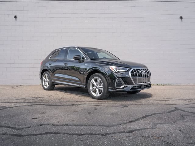 Used 2024 Audi Q3 2.0T Premium Plus w/ Premium Plus Package AWD/4WD image 9