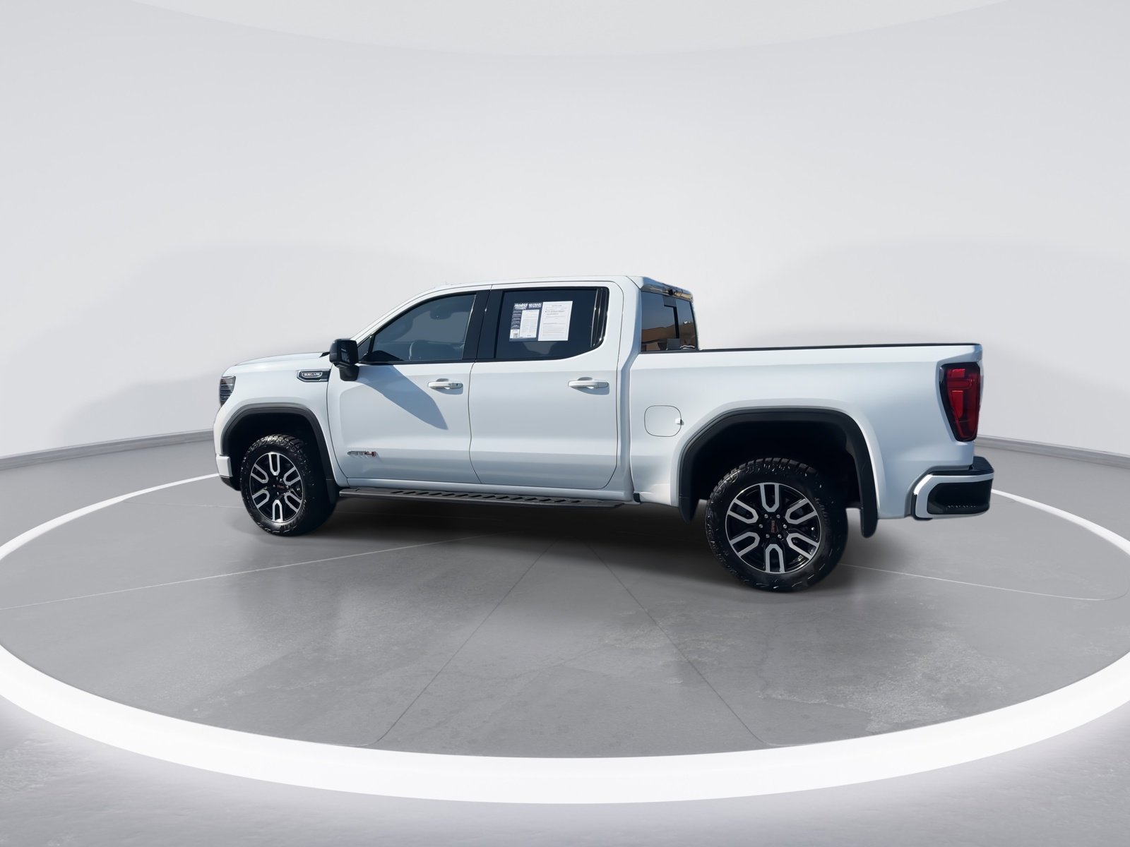 Used 2024 GMC Sierra 1500 AT4 w/ Technology Package image 6