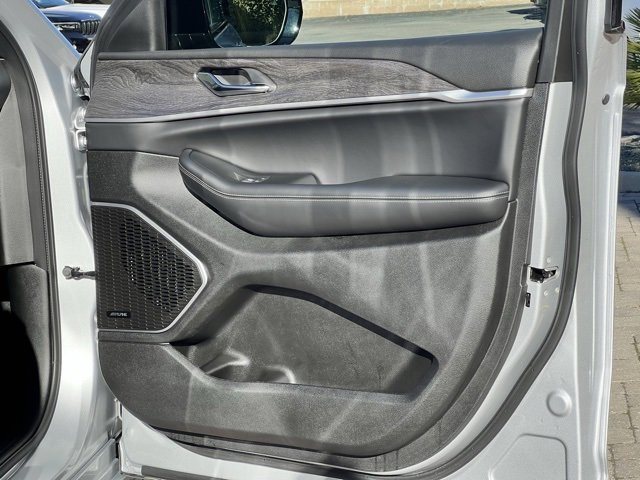 Used 2024 Jeep Grand Cherokee Limited 4xe image 45