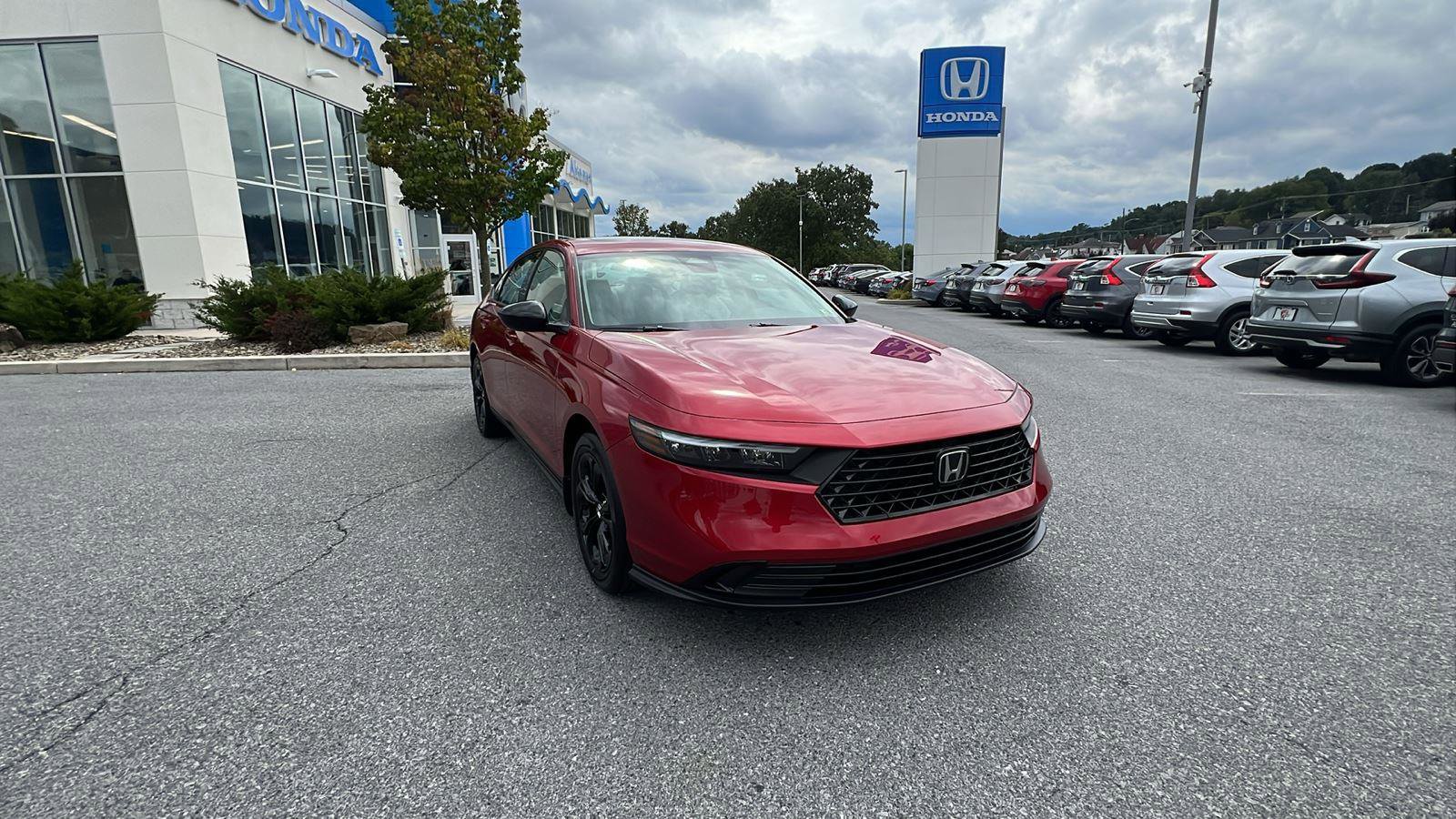 New 2025 Honda Accord SE image 2