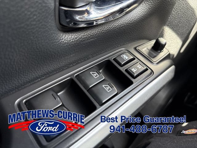 Used 2021 Nissan Titan SV w/ SV Convenience Package AWD/4WD image 28