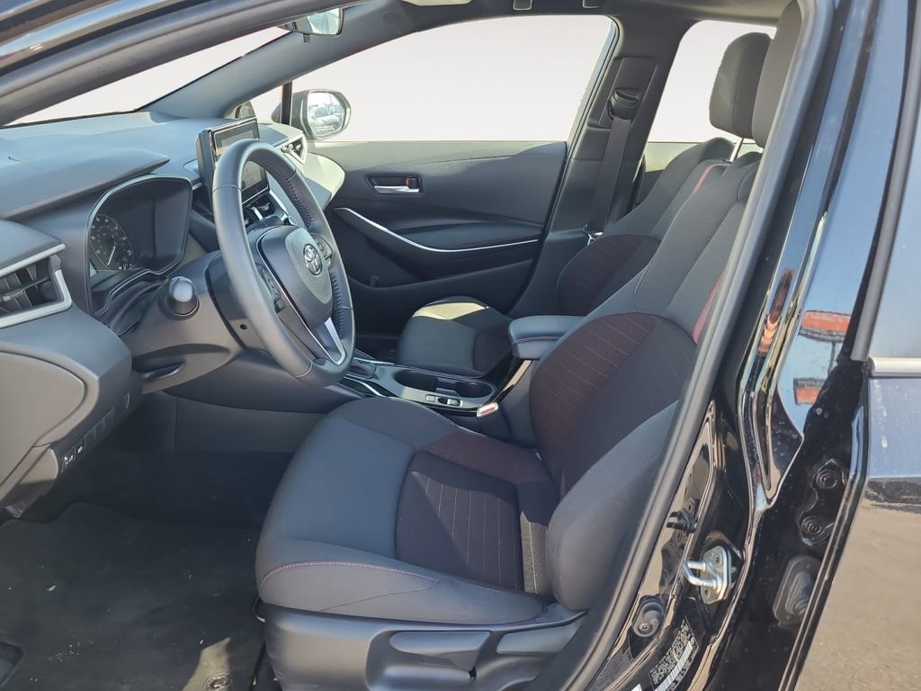 Used 2023 Toyota Corolla SE w/ SE Premium Package FWD image 9