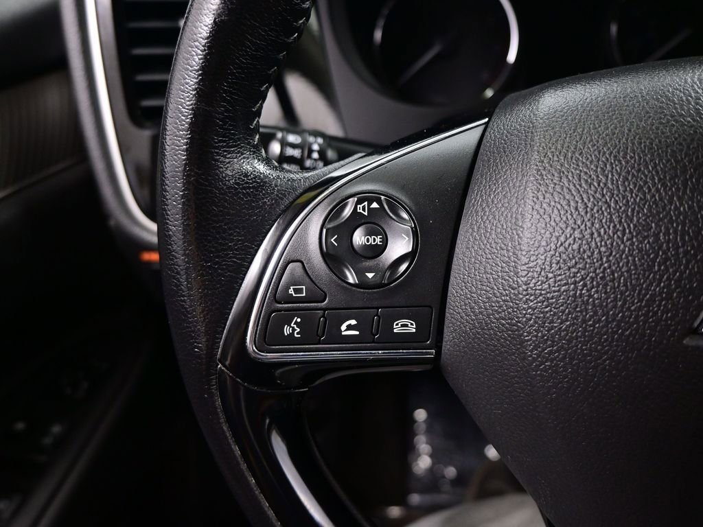 Used 2019 Mitsubishi Outlander SEL image 16