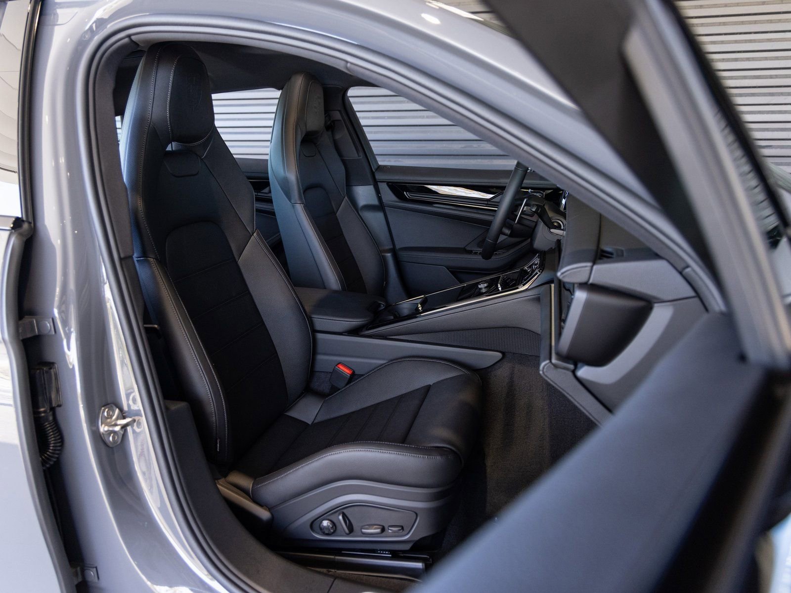 New 2026 Porsche Panamera 4 image 32