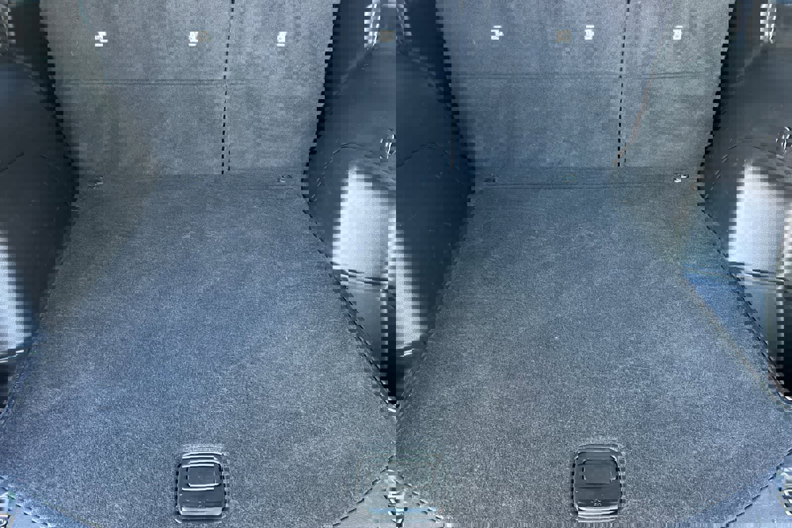 Used 2021 Jeep Grand Cherokee Laredo image 16