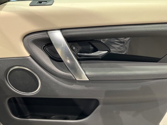 Used 2023 Land Rover Discovery Sport S image 50