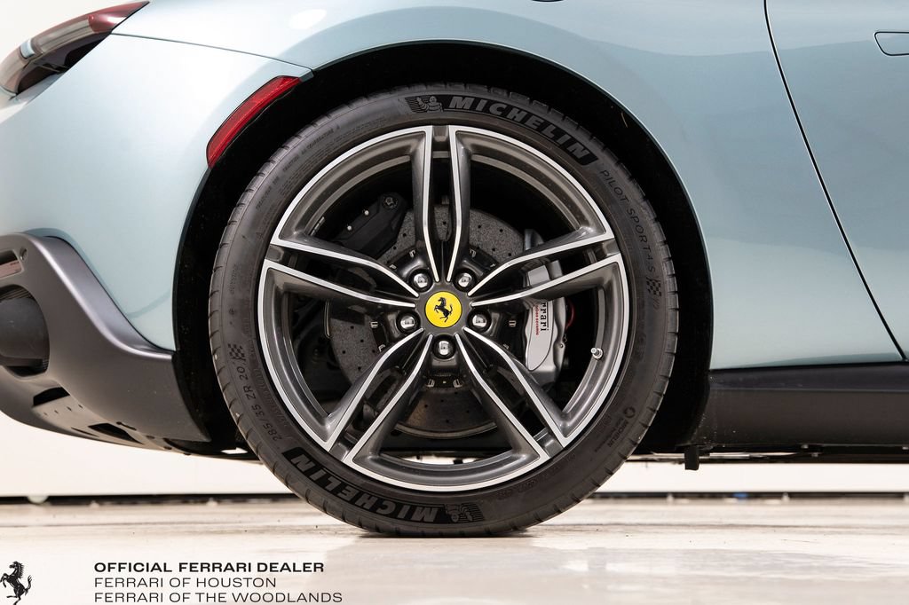 Used 2024 Ferrari Roma Spider RWD image 20