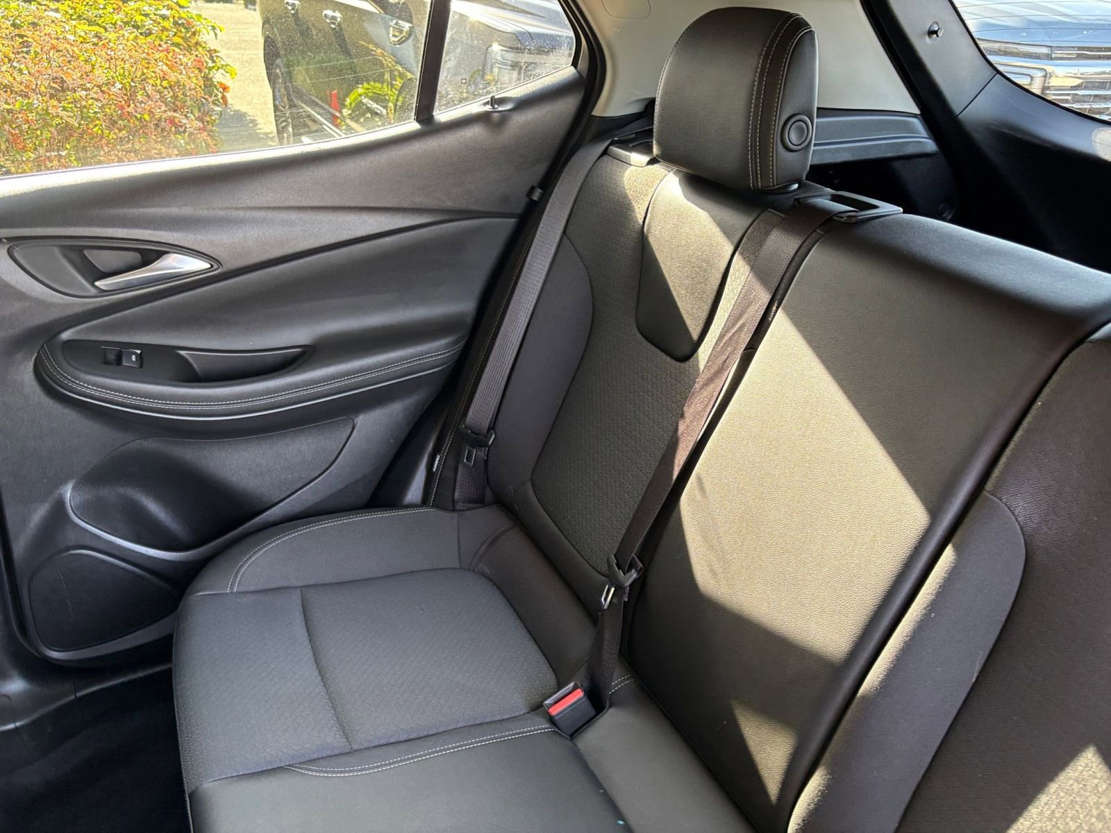 Used 2025 Buick Encore GX Preferred FWD image 39