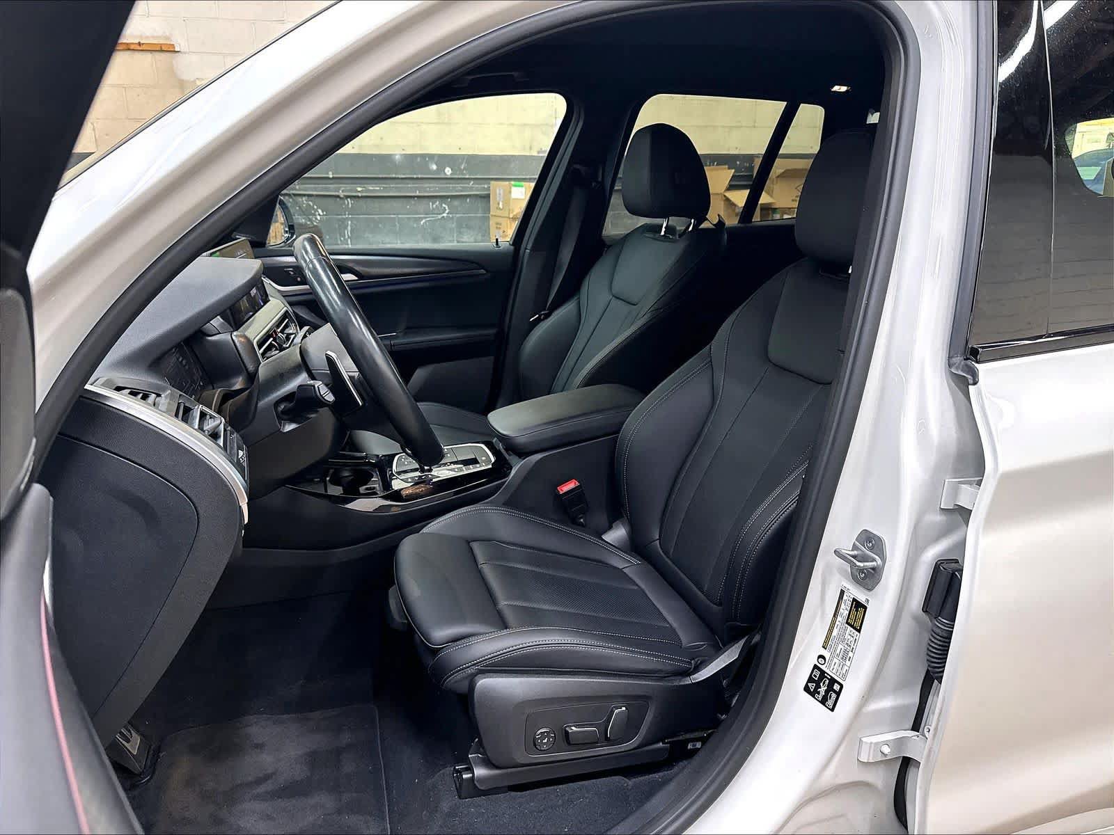 Used 2024 BMW X3 xDrive30i w/ Premium Package AWD/4WD image 28