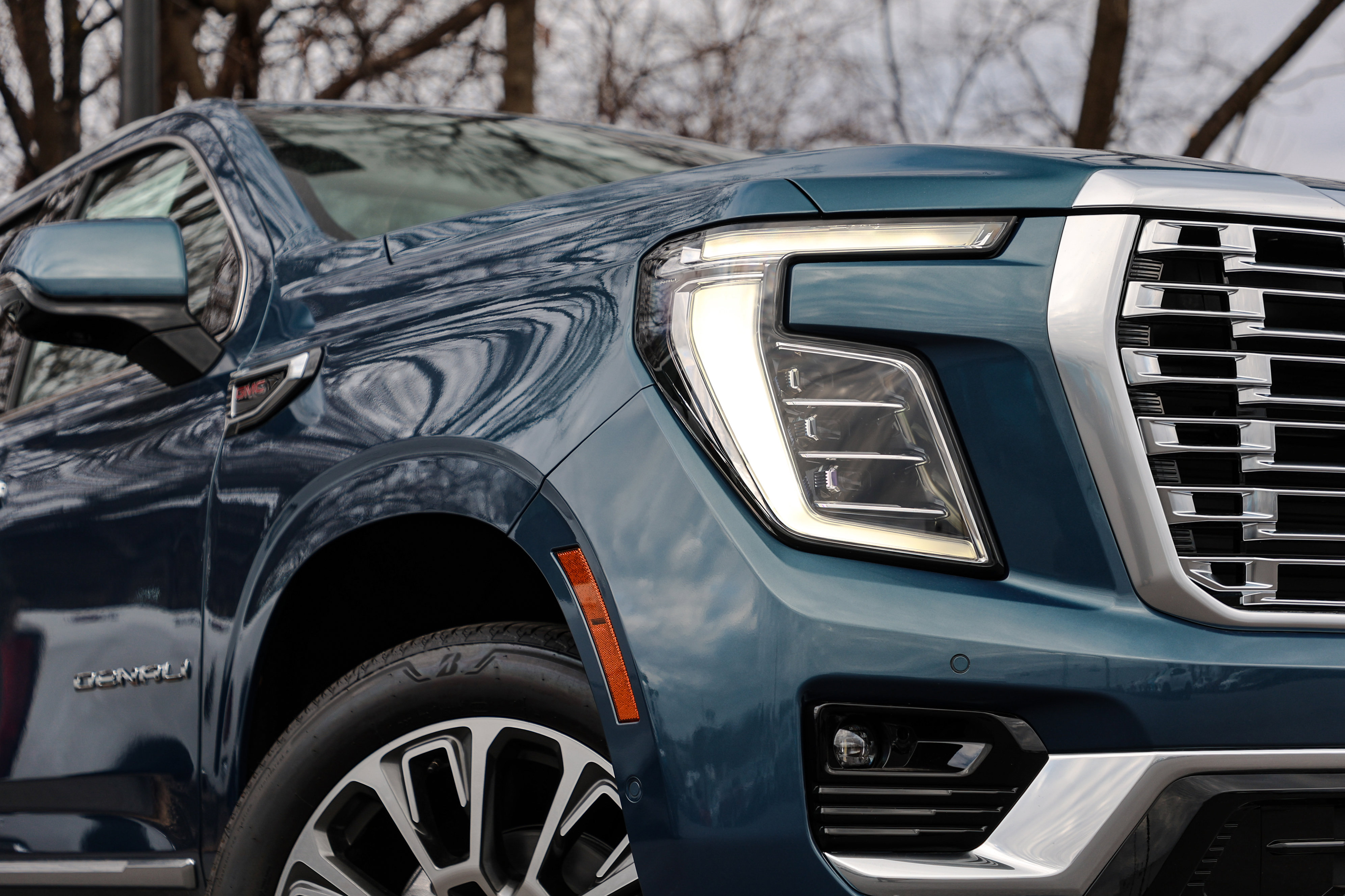 New 2026 GMC Yukon XL Denali image 3