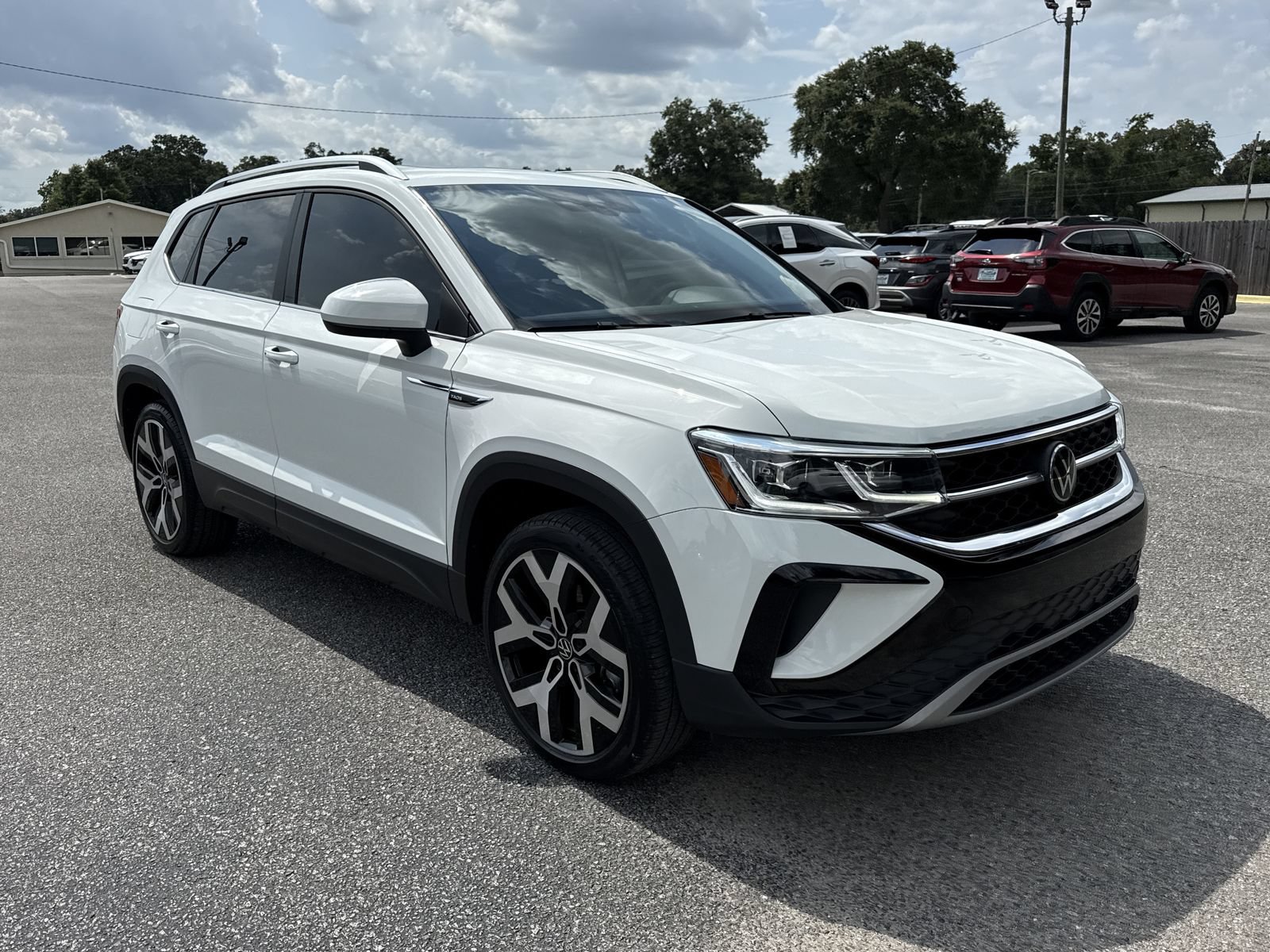 Used 2023 Volkswagen Taos SEL AWD/4WD image 7