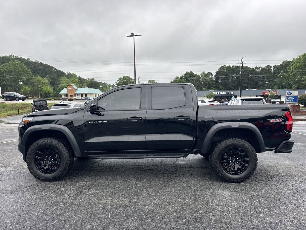 Used 2024 Chevrolet Colorado Trail Boss w/ Technology Package AWD/4WD image 4