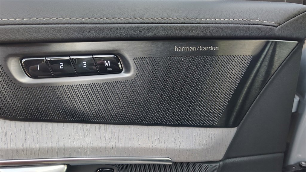 New 2026 Volvo XC90 B6 Ultra image 9