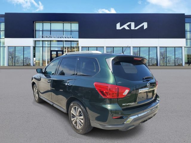 Used 2018 Nissan Pathfinder SV w/ SV Tech Package AWD/4WD image 4