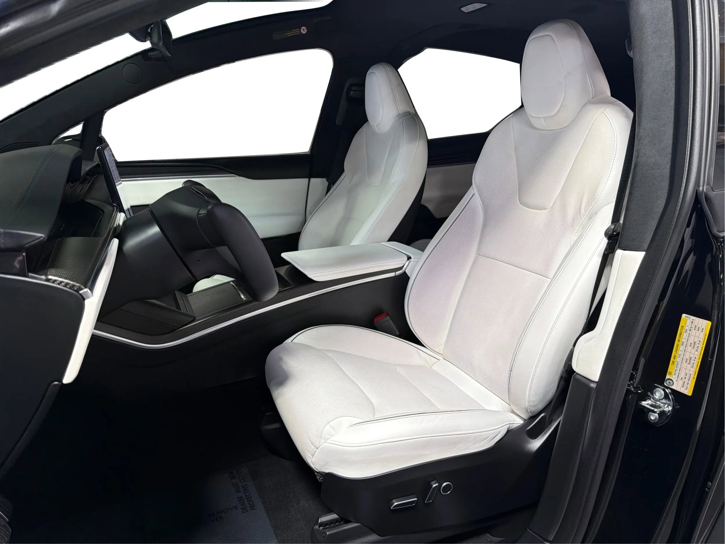 Used 2022 Tesla Model X Plaid image 7
