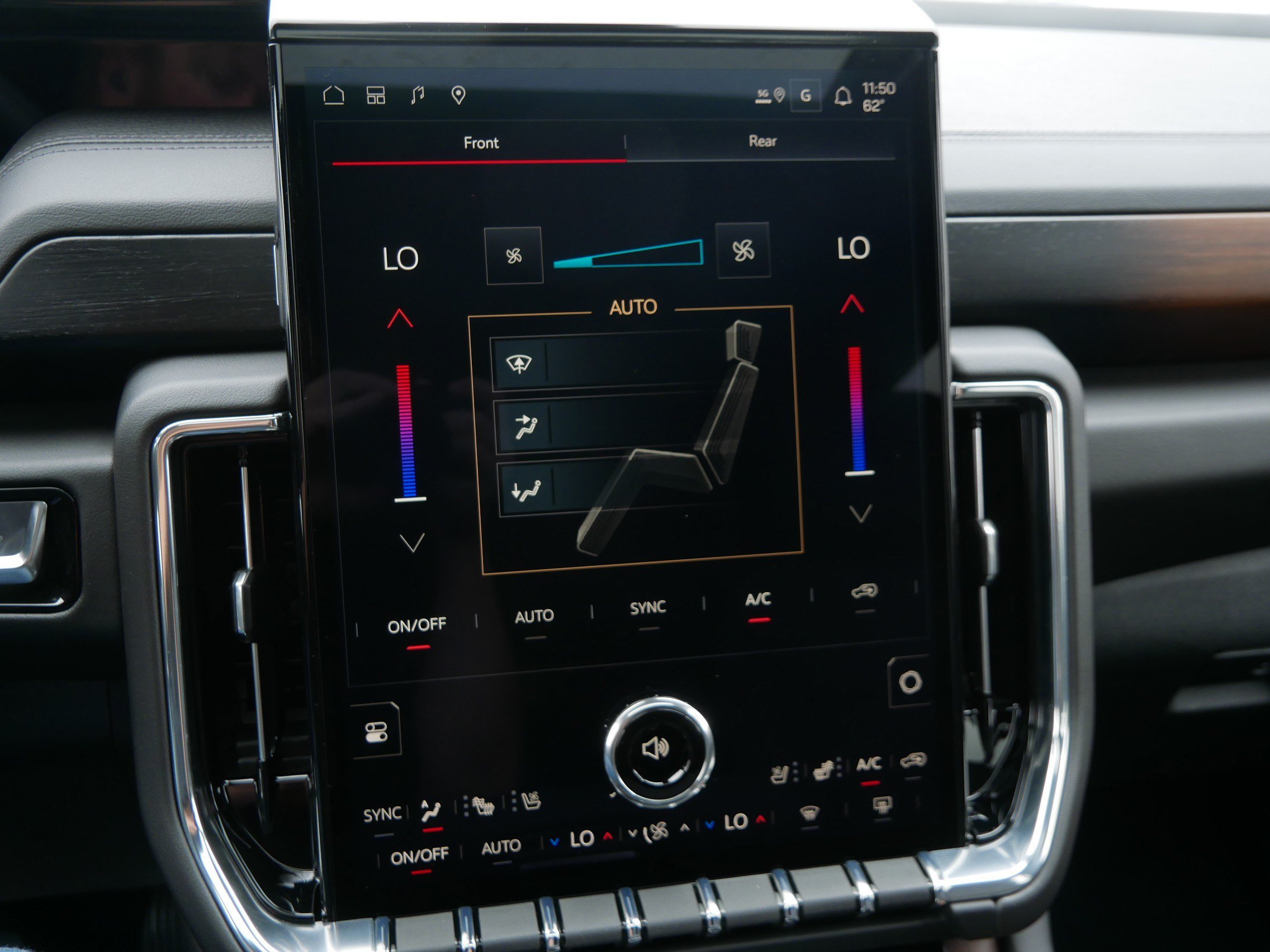 New 2026 GMC Yukon XL Denali w/ Denali Reserve Package AWD/4WD image 8
