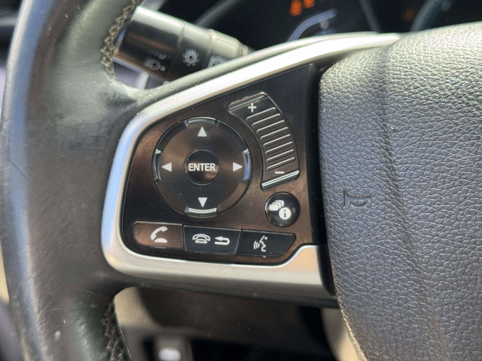 Used 2018 Honda Civic EX-L image 18