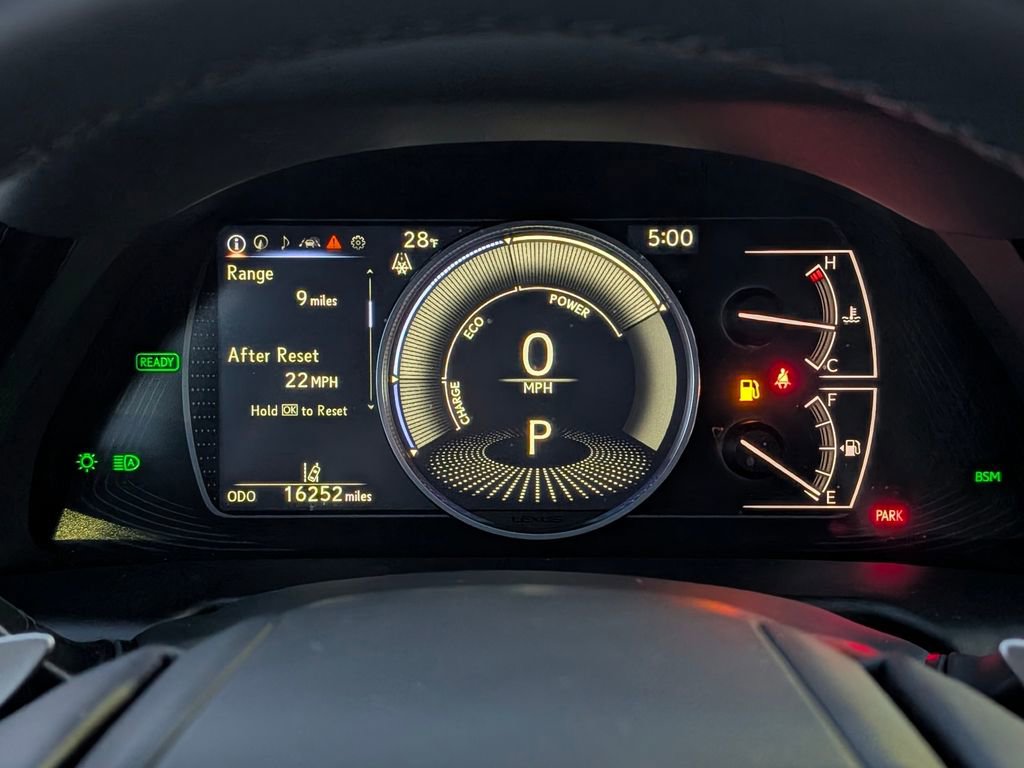 Used 2024 Lexus ES 300h w/ Premium Package image 29