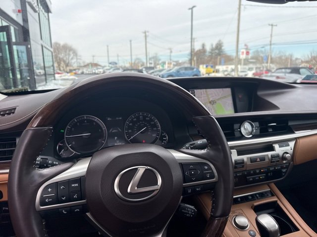 Used 2017 Lexus ES 350 w/ Luxury Package image 23
