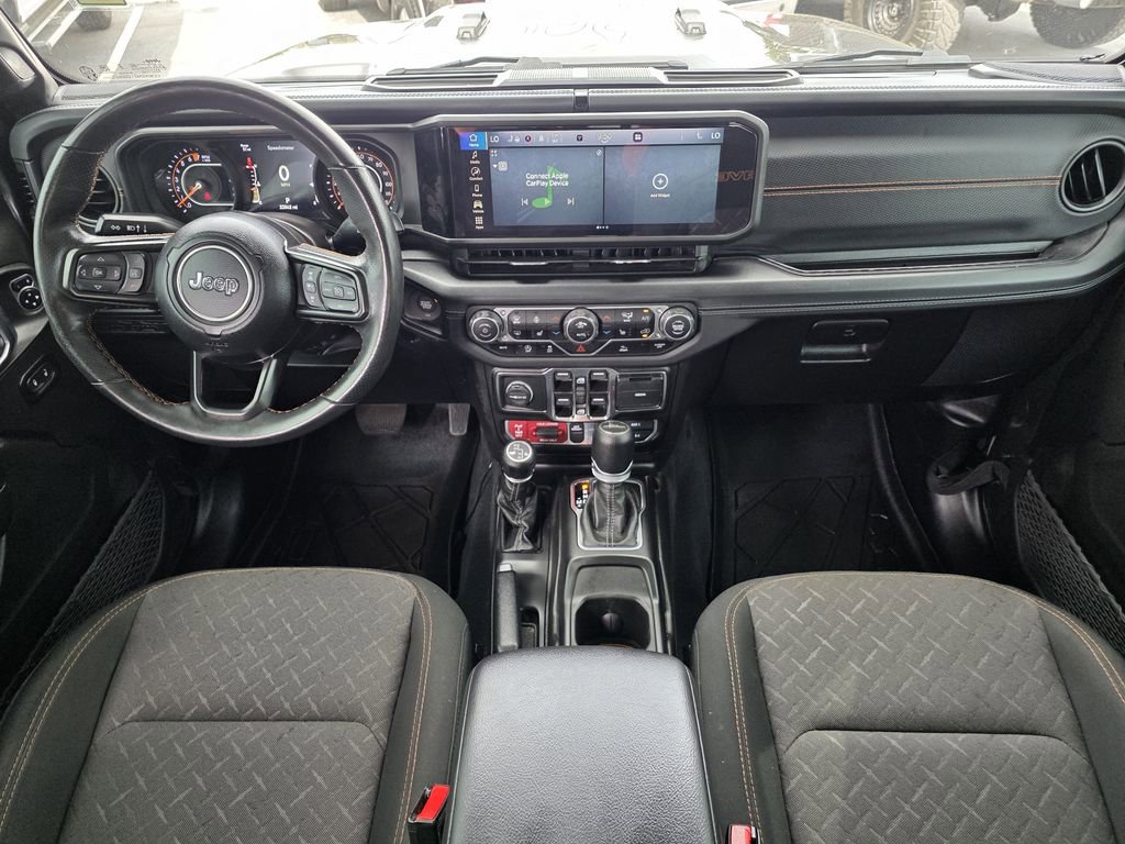 Used 2024 Jeep Gladiator Mojave w/ Convenience Group image 12