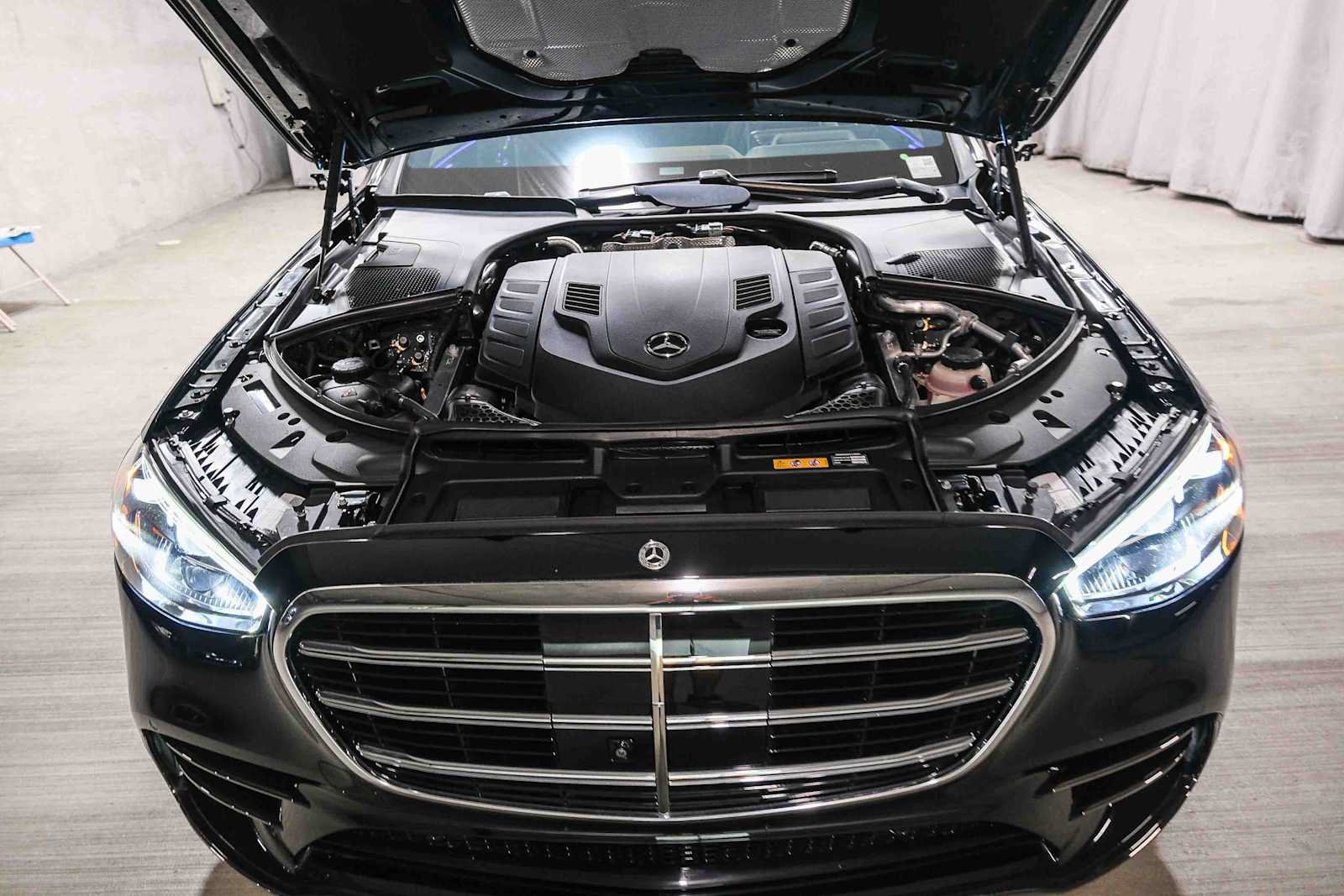 Certified 2023 Mercedes-Benz S 580 4MATIC Sedan image 32