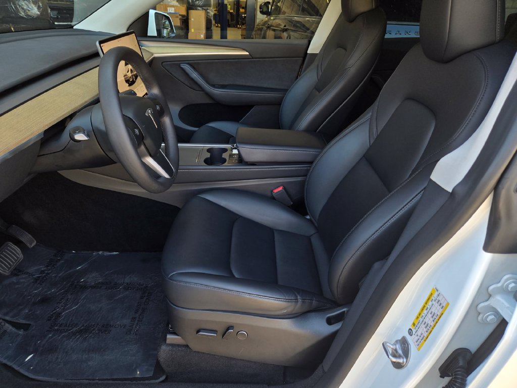 Used 2023 Tesla Model Y Long Range AWD/4WD image 16