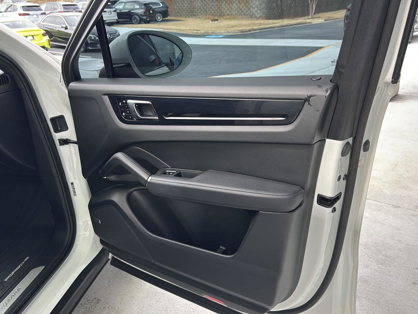 Used 2021 Porsche Cayenne Coupe image 12