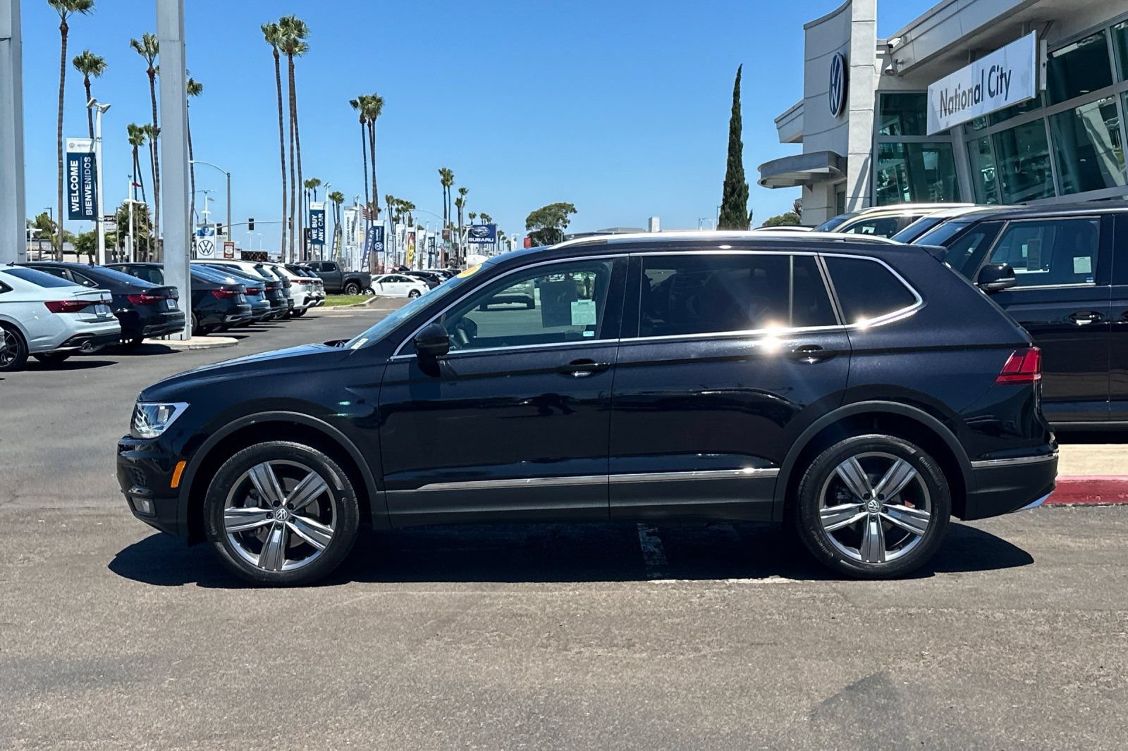 Used 2020 Volkswagen Tiguan SEL FWD image 7