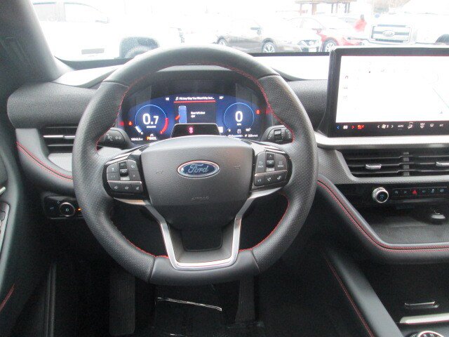 Used 2025 Ford Explorer ST-Line AWD/4WD image 16