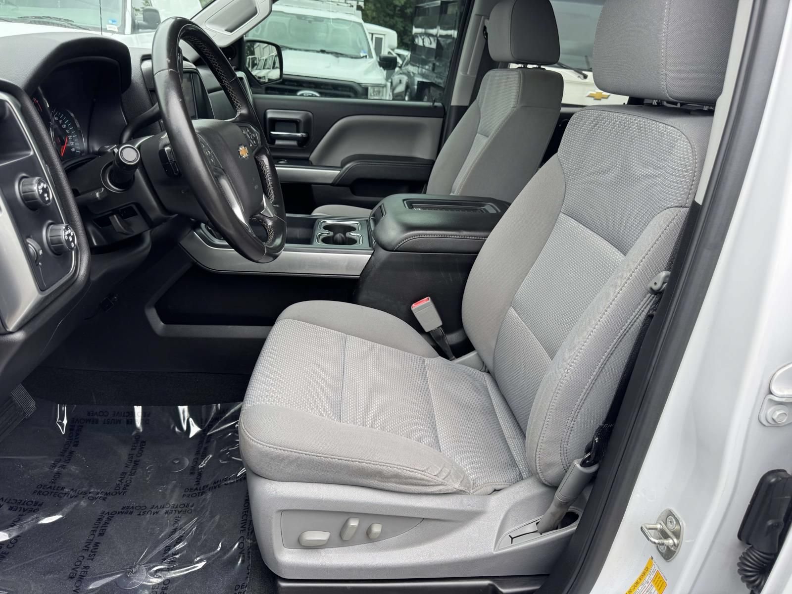 Used 2018 Chevrolet Silverado 1500 LT w/ All Star Edition AWD/4WD image 21
