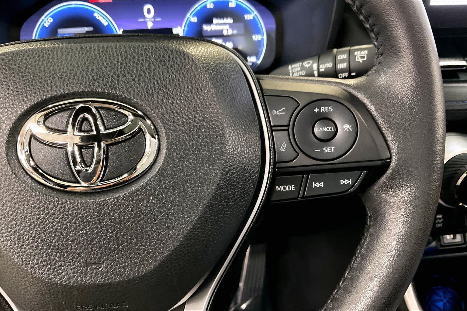 Used 2023 Toyota RAV4 XSE AWD/4WD image 25